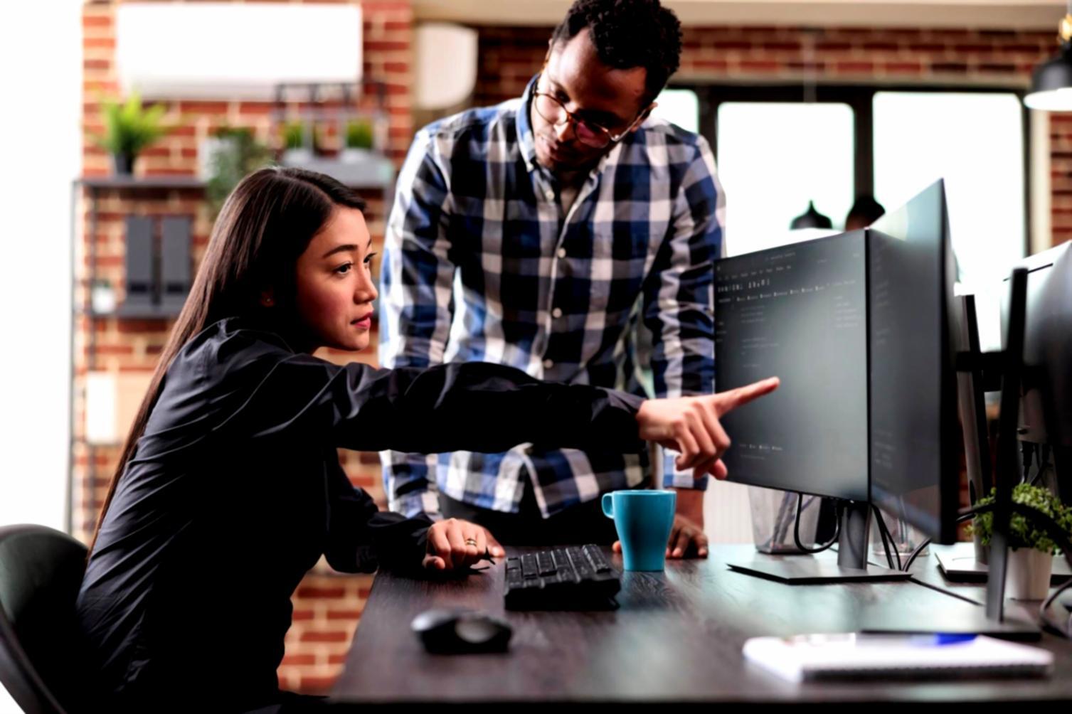 Spazio di lavoro con strumenti per design tipografico